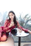 [Cosplay] 王馨瑶Yanni 酒红色情趣套装