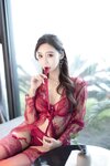 [Cosplay] 王馨瑶Yanni 酒红色情趣套装
