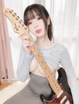 [Fantia ] 2021年11月 – 2022年5月 霜月しも (shimotsukiTW) [791P0V-5.43GB]