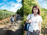 [Photobook] 森日向子 ヌード写真集『夏 駆ける 空 Blue sky Blue』制服未公開編