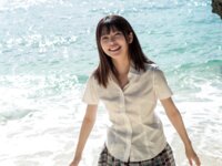 [Photobook] 森日向子 ヌード写真集『夏 駆ける 空 Blue sky Blue』制服未公開編