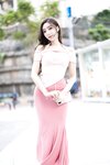 [Cosplay] 王馨瑶Yanni 粉色上衣加半身裙配小奶牛
