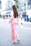 [Cosplay] 王馨瑶Yanni 粉色上衣加半身裙配小奶牛