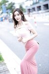 [Cosplay] 王馨瑶Yanni 粉色上衣加半身裙配小奶牛