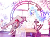 [Cosplay] Ely - Hatsune Miku Canary Cheongsam 初音未来金丝雀旗袍