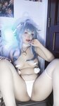 [Cosplay] 比奇堡黄塞方块 甘雨玉桂狗