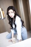 [Cosplay] 王馨瑶Yanni 灰蓝色西裤配丝绸上衣