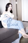 [Cosplay] 王馨瑶Yanni 灰蓝色西裤配丝绸上衣
