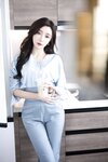 [Cosplay] 王馨瑶 灰蓝色西裤