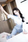 [Cosplay] 王馨瑶 灰蓝色西裤