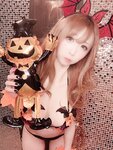 [Cosplay][KURUPIKA] Reku Momoiro 桃色れく - Sexy Halloween Bikini