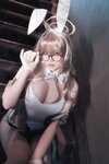 [Cosplay] 阿半今天很开心 蔚蓝档案 室笠茜 兔女郎