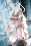 [Cosplay] 阿半今天很开心 蔚蓝档案 室笠茜 兔女郎