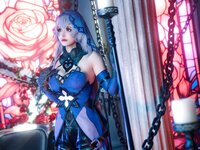 [Cosplay] 鹿八岁 星穹铁道 黑天鹅