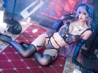 [Cosplay] 鹿八岁 星穹铁道 黑天鹅