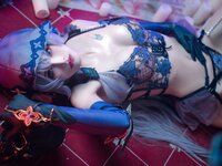 [Cosplay] 鹿八岁 星穹铁道 黑天鹅