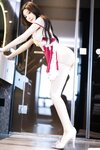 [Cosplay] 王馨瑶 绿色丝绸拼红色睡裙