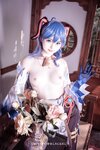 [COSPLAY] 白莉爱吃巧克力（白リリ）- 甘雨 (2022.08)