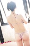 [Photobook] 海里「元高級デパート受付嬢が脱いだっ！」　ＦＲＩＤＡＹデジタル写真集