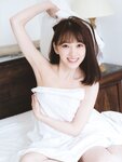 [Photobook] 堀未央奈 2nd写真集 『 いつかの待ち合わせ場所 』