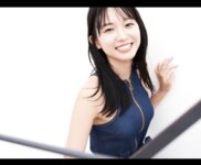 [Photobook] 『ＺＩＰ！静岡』お天気キャスター・志田音々「現役女子大生の初ビキニｖｏｌ．２」　ＦＲＩＤＡＹデジタル写真集 (No Watermark)