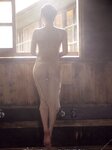 [Photobook] 新藤まなみ写真集『Ｑｕｅｅｎｓ』