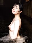 [Photobook] 新藤まなみ写真集『Ｑｕｅｅｎｓ』