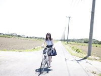 [FRIDAY] 2021.09.03 山田南実 柏木由紀 新條由芽 伊織もえ 渡辺万美 葉月つばさ