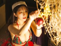[COSPLAY] GiGi晚晚 - ChristmasDay