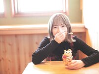 [Photobook] 日向坂46 東村芽依1st写真集 見つけた