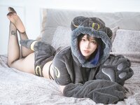 [Cosplay] 狐洛洛子 月之伊布