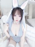 [Cosplay] Rinaijiao 日奈娇 - Bunny sweatshirt 兔兔卫衣
