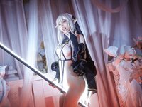 [Cosplay] 鹿八岁 堕落修女