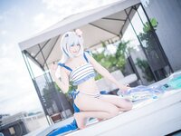 [Cosplay] Ely - Gura Swimsuit