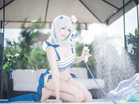 [Cosplay] Ely - Gura Swimsuit