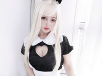 [Cosplay] eloise软软 女仆长裙