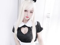 [Cosplay] eloise软软 女仆长裙