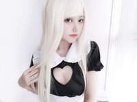 [Cosplay] eloise软软 女仆长裙
