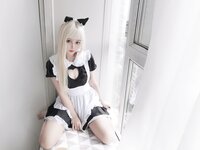 [Cosplay] eloise软软 女仆长裙
