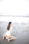 [Cosplay] 唐安琪 性感白裙激凸