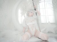 [Cosplay] 樱梨梨 2B白花嫁