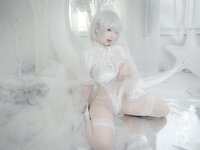 [Cosplay] 樱梨梨 2B白花嫁
