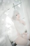[Cosplay] 樱梨梨 2B白花嫁