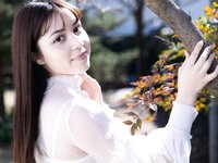 [Photobook] ミッシェル愛美 写真集「恋が咲くとき」