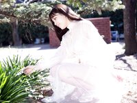 [Photobook] ミッシェル愛美 写真集「恋が咲くとき」