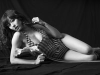 [Photobook] 週刊ポストデジタル写真集 杉本有美 yumi-mono-chrome