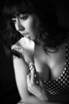 [Photobook] 週刊ポストデジタル写真集 杉本有美 yumi-mono-chrome