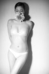 [Photobook] 週刊ポストデジタル写真集 杉本有美 yumi-mono-chrome
