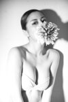 [Photobook] 週刊ポストデジタル写真集 杉本有美 yumi-mono-chrome