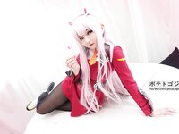 [Cosplay] Potato Godzilla - Zero Two